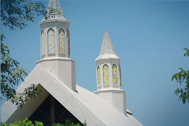 Praise-Church_screen.jpg