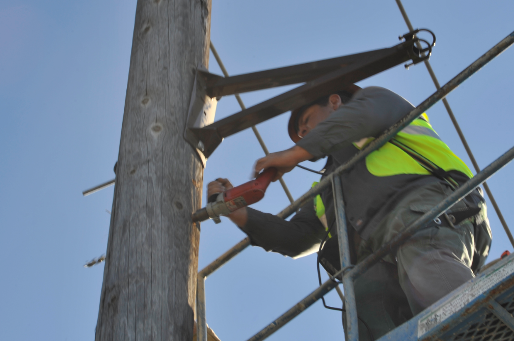 Patented Utility Pole install.png