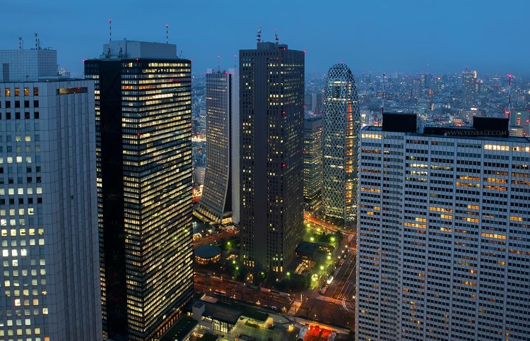 photography: Yen Baet / The Cocoon Tower, Nishi Shinjuku
