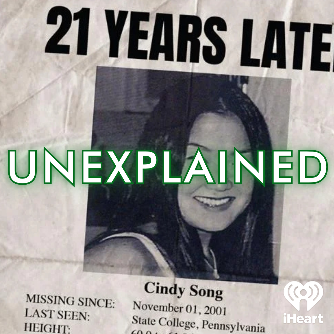 Season 09 Episode 01: Beneath the Moon's Pale Beams artwork