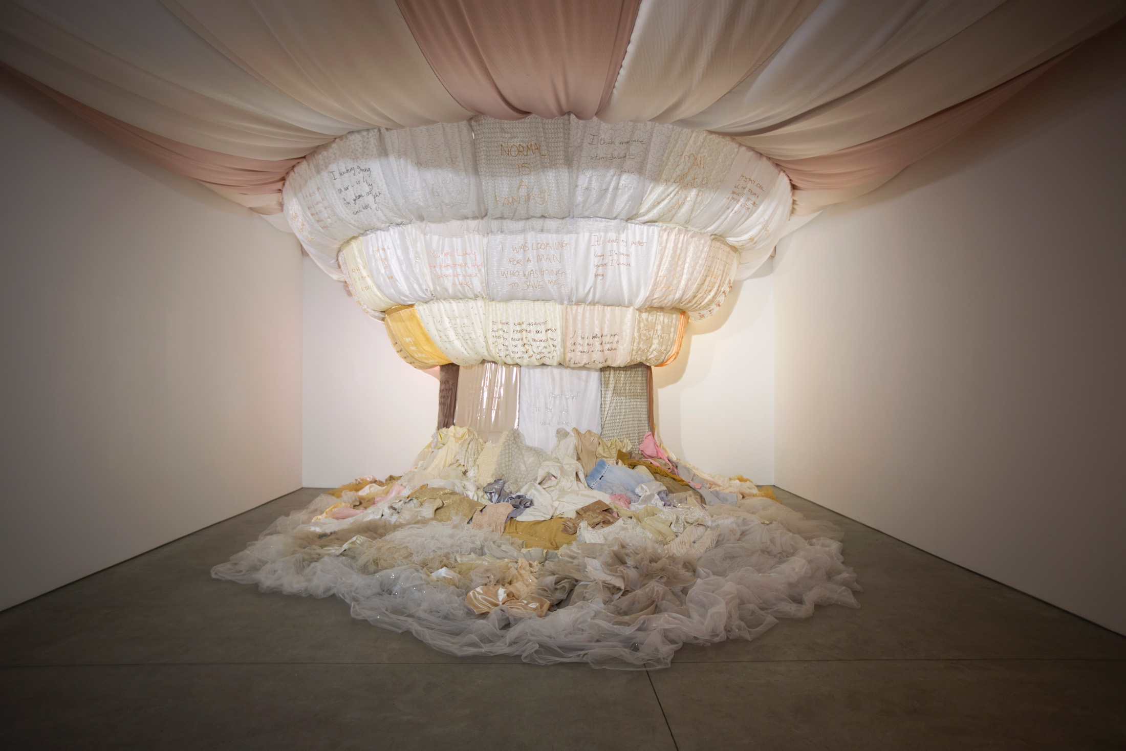 "The Dream", Lace, organza installation, Frances Goodman 2010 - 2016 (Courtesy of the Artist and Richard Taittinger Gallery)