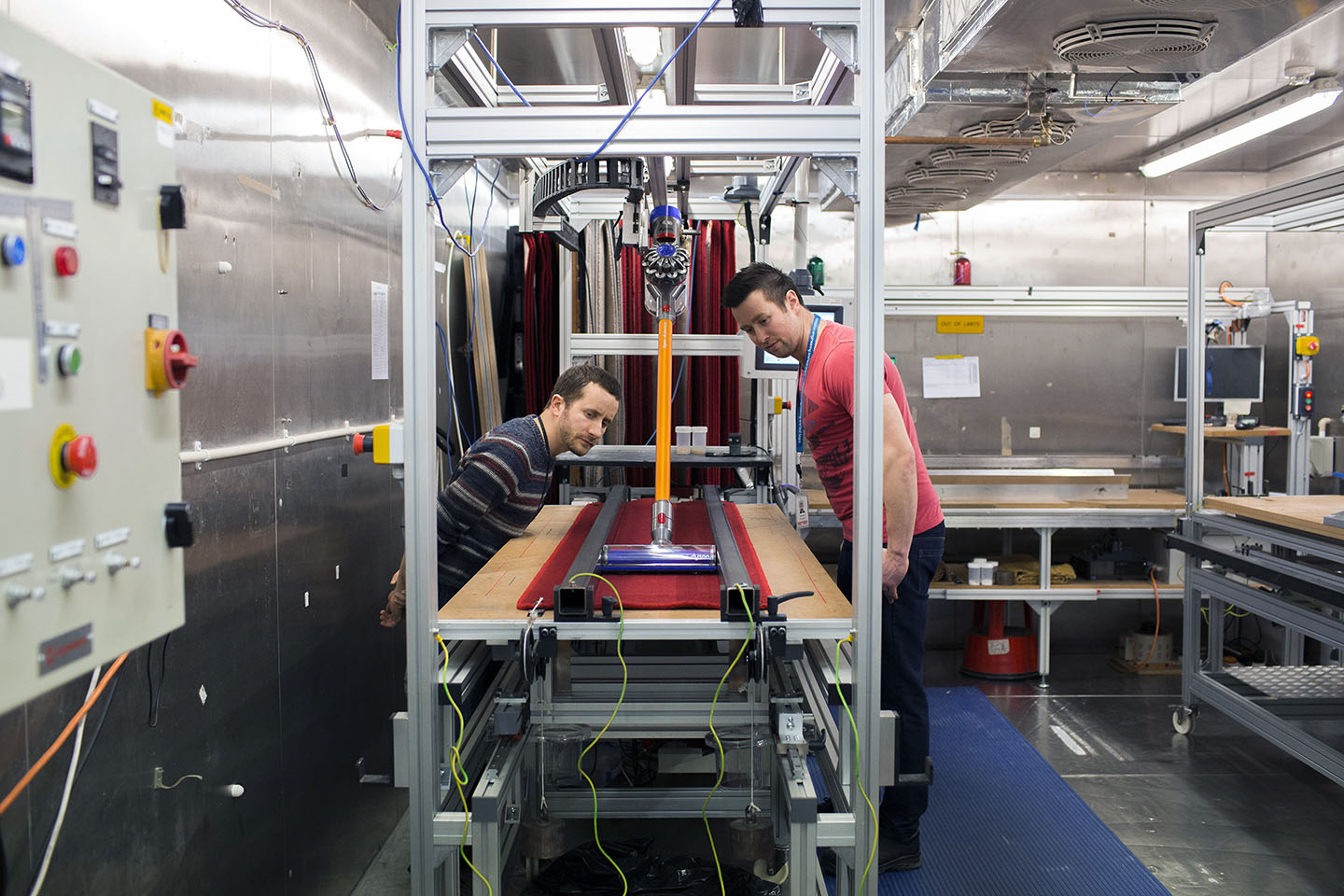 The pick up chamber, where the Dyson vacuum is tested. 