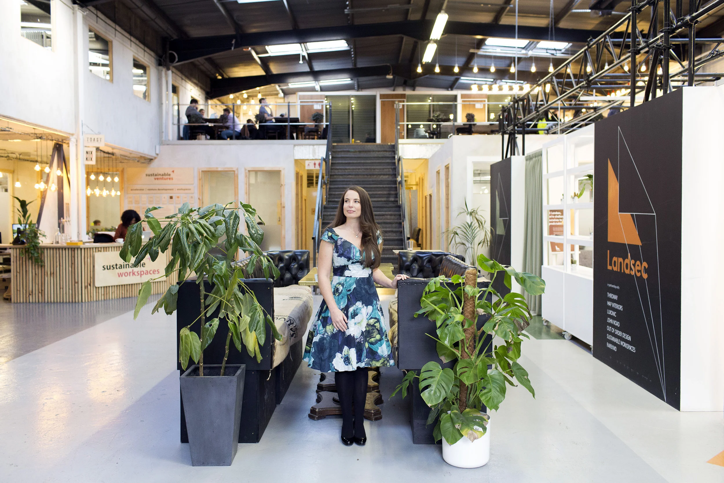 LFleishman_TaraButtonLONDON50.jpg