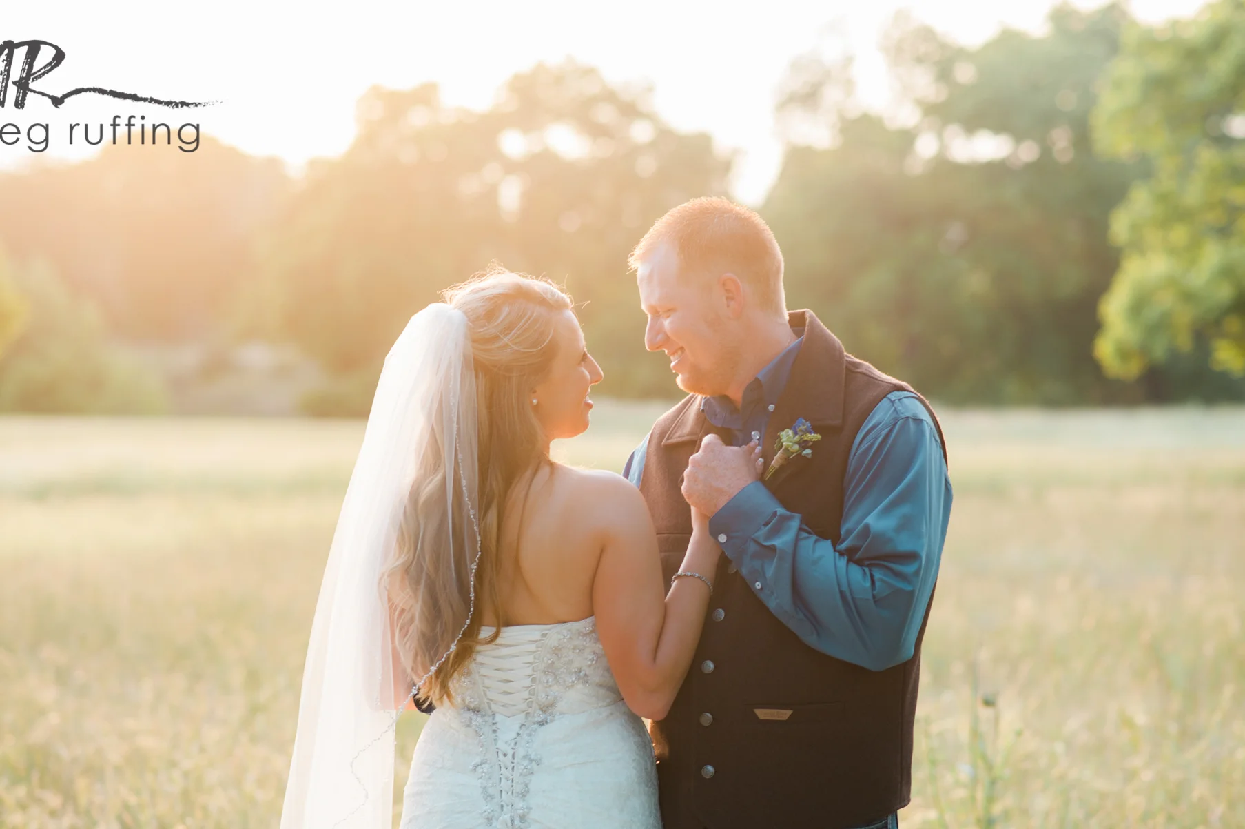 Meg-Ruffing-Houston-Wedding-Photographer-Rodriguez2016-3843.jpg