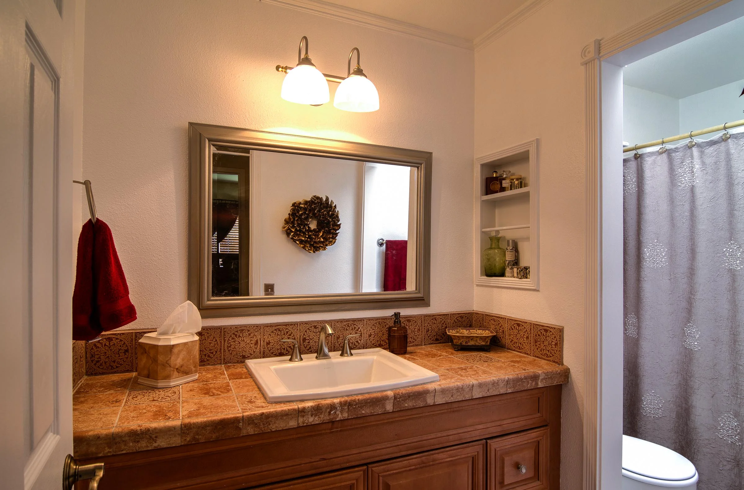 Carl Sealund Photography 8x10 4334 Carolyne Cir-2-2.jpg