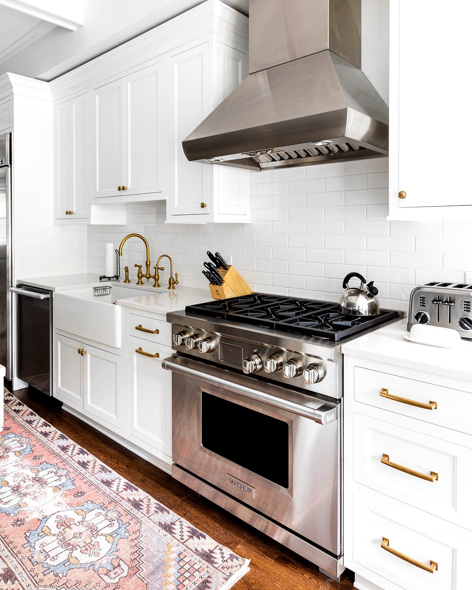 thompson-renovations-contractor-home-kitchen-hoboken-townhouse-interior-design-stove.jpg