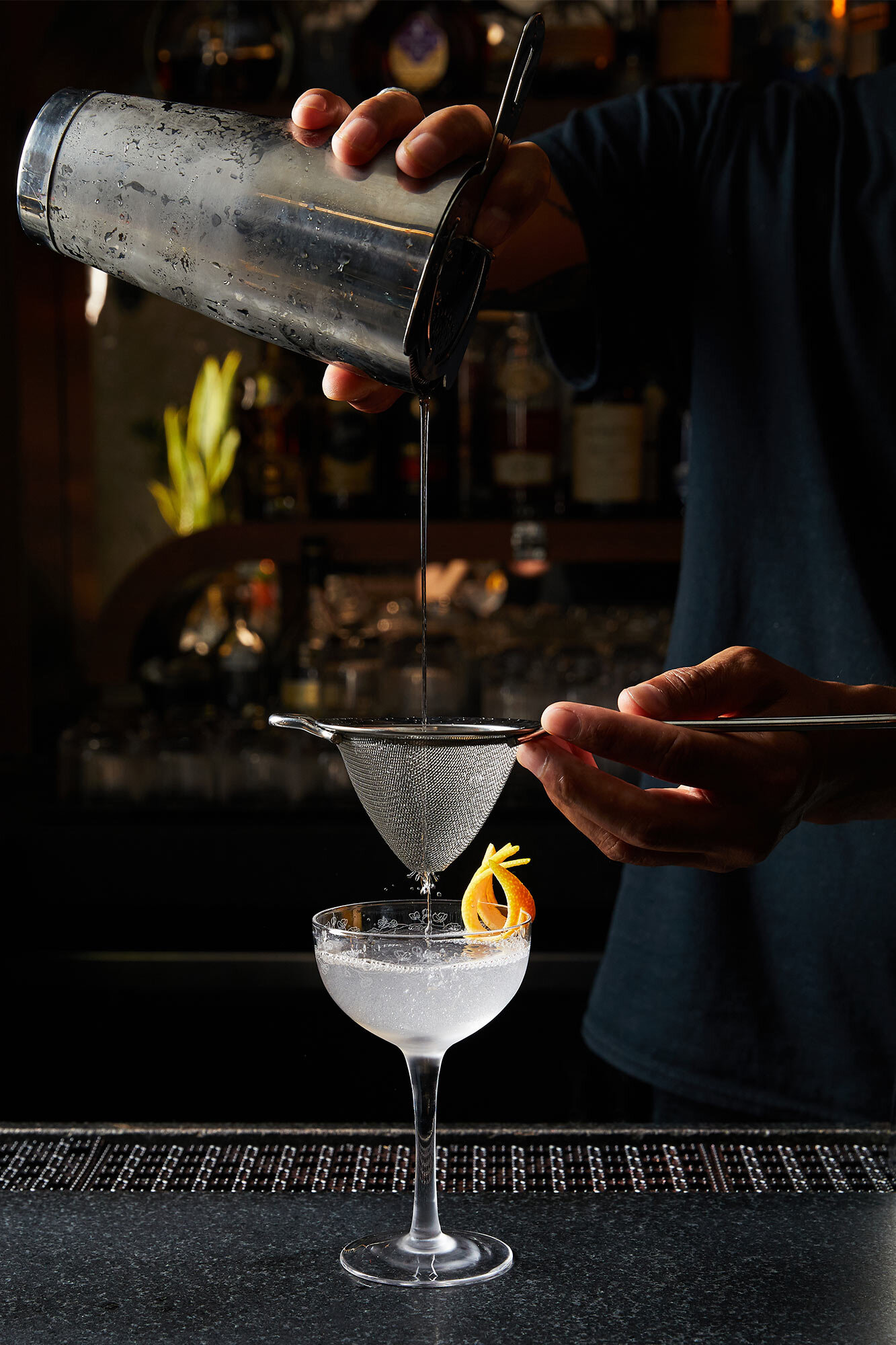 new-bar-bartender-cocktail-martini-shaken-strain-nyc-photographer.jpg