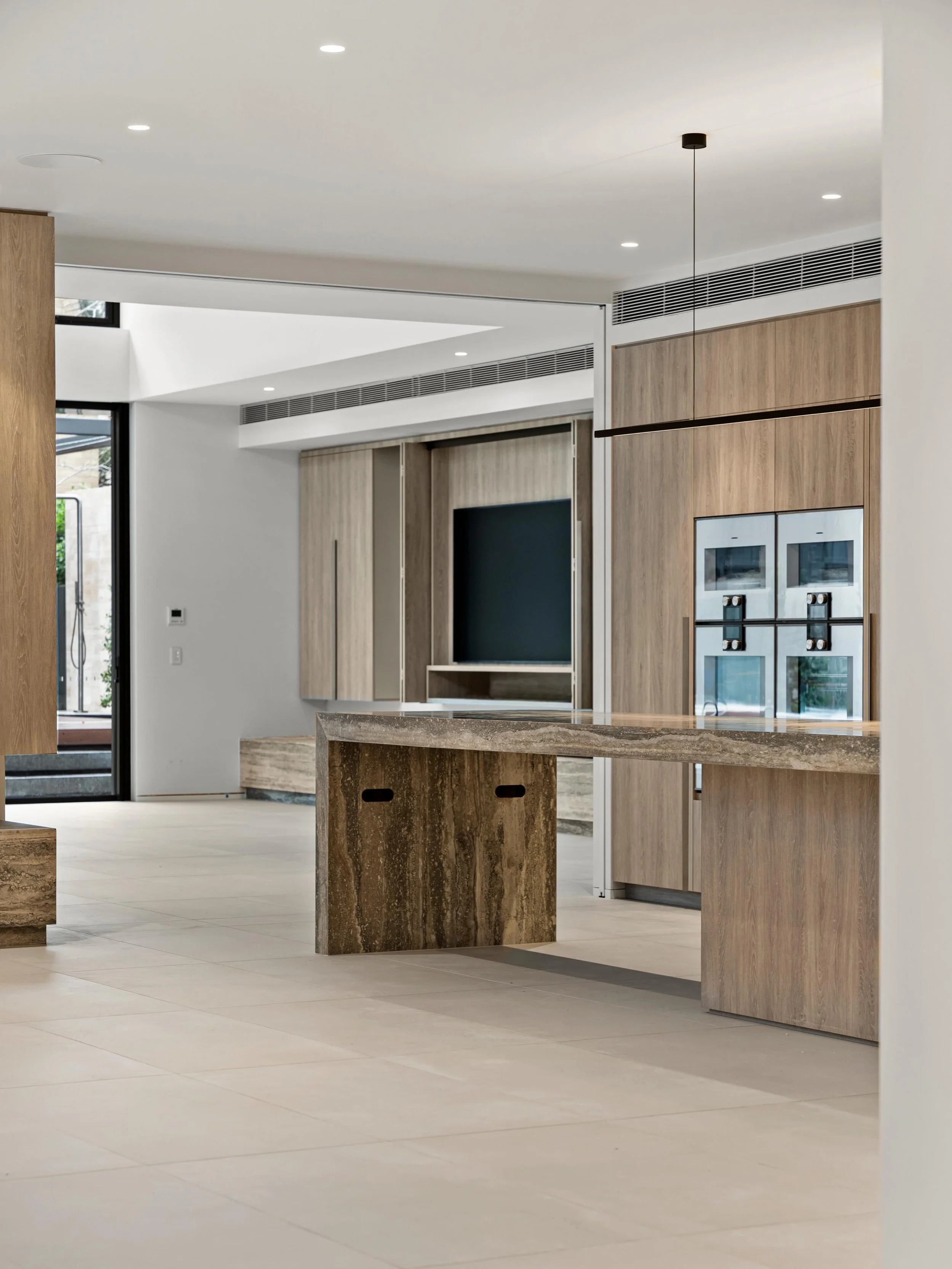PROJECT SPOTLIGHT 
~ Rockley Road, Part 2

Exceptional detail &amp; beautifully executed spaces throughout. 

Swipe for a selection of our favourite images showcasing the workmanship, interior and finishes at this newly completed home.

Builder: WB b