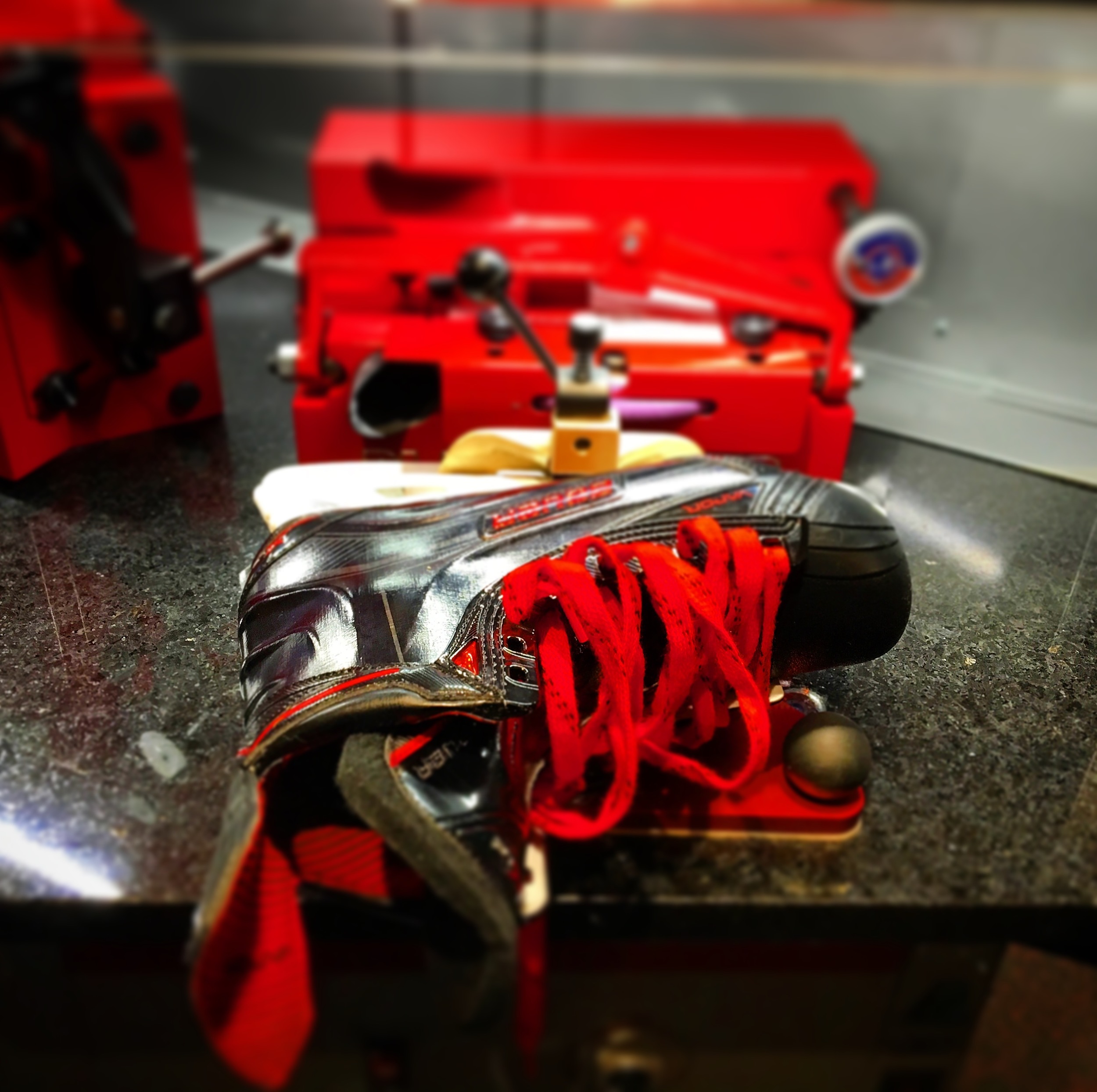 Hockey & Figure Skate Sharpening