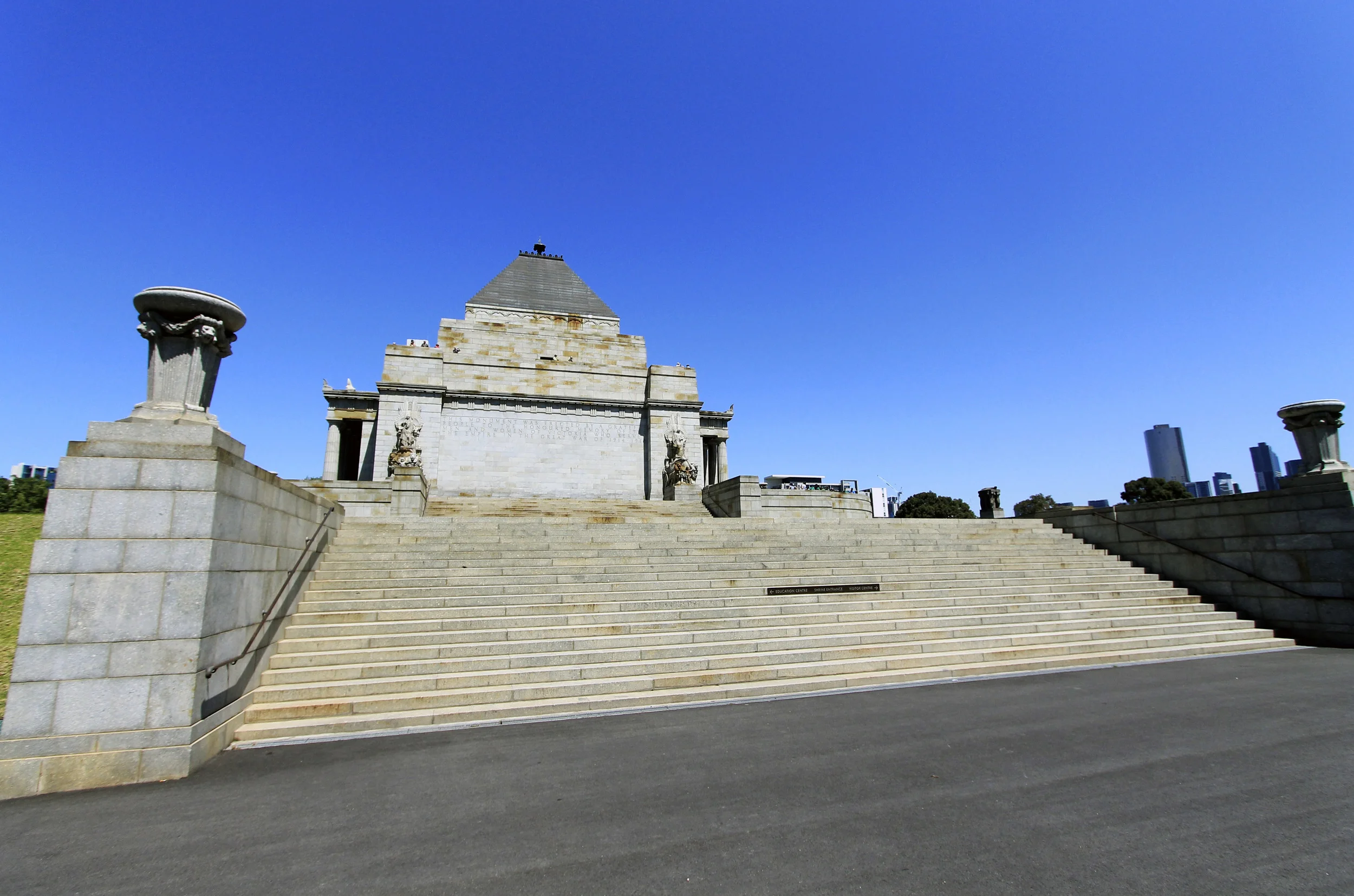 shrine-of-rememberance-monument-melbourne.jpg