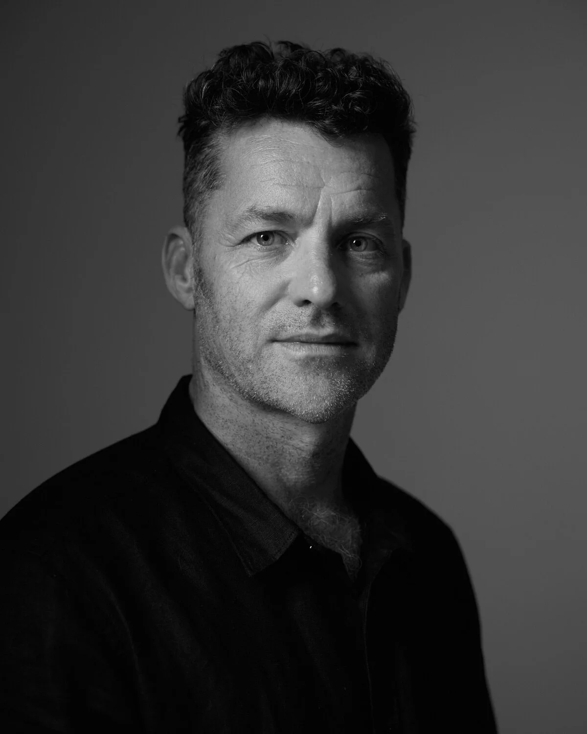 SIMON LEE DISCUSSES HOW TO SELL SH*T BEAUTIFULLY — The Hallway