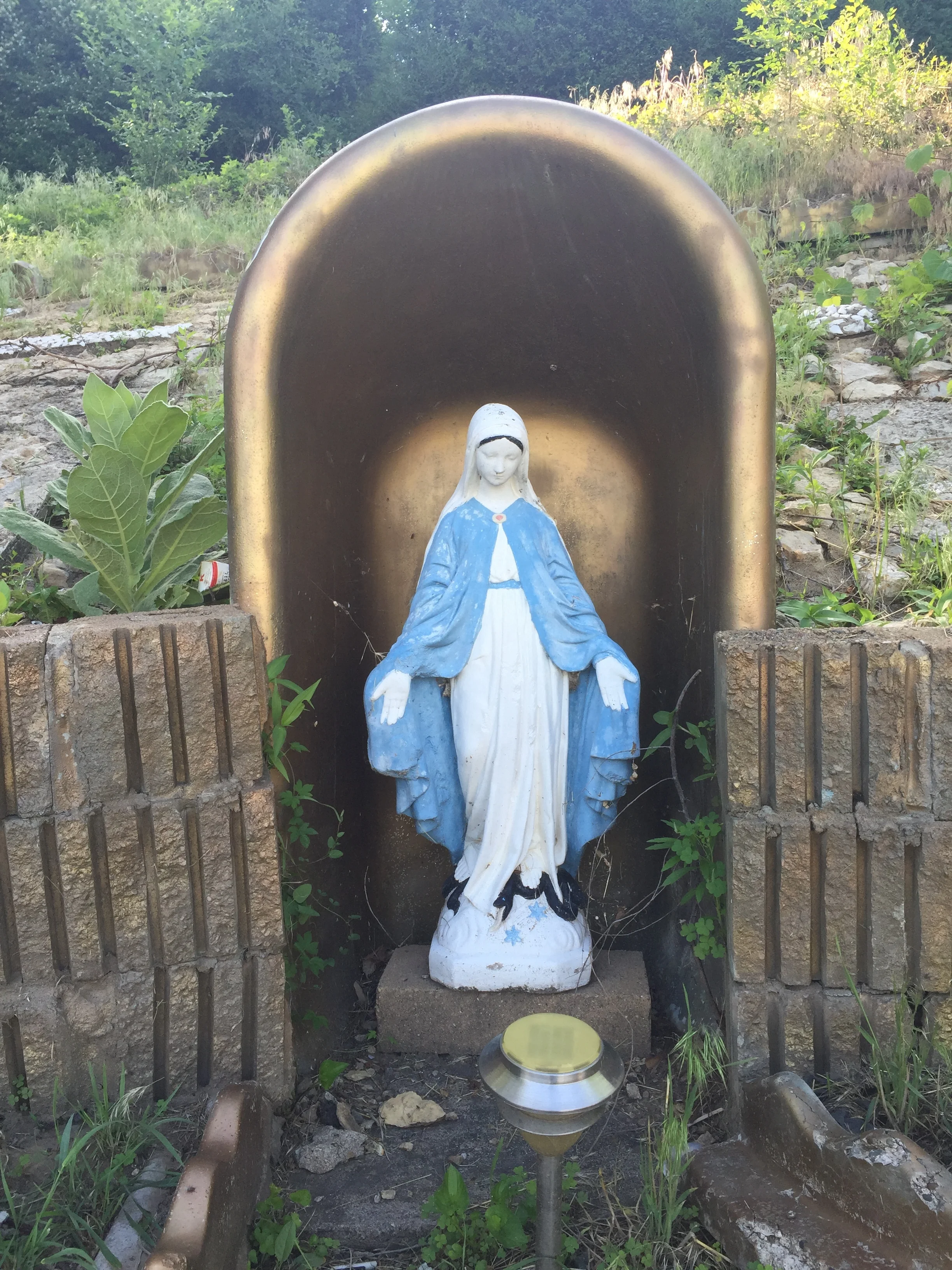 Bathtub Mary grotto on High Bluff st