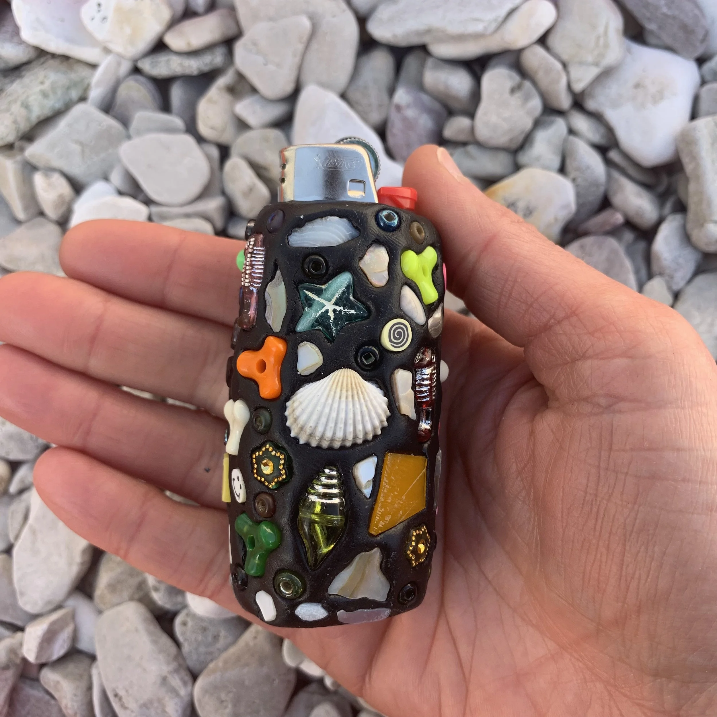 NeonBlackLighterCase3.JPG