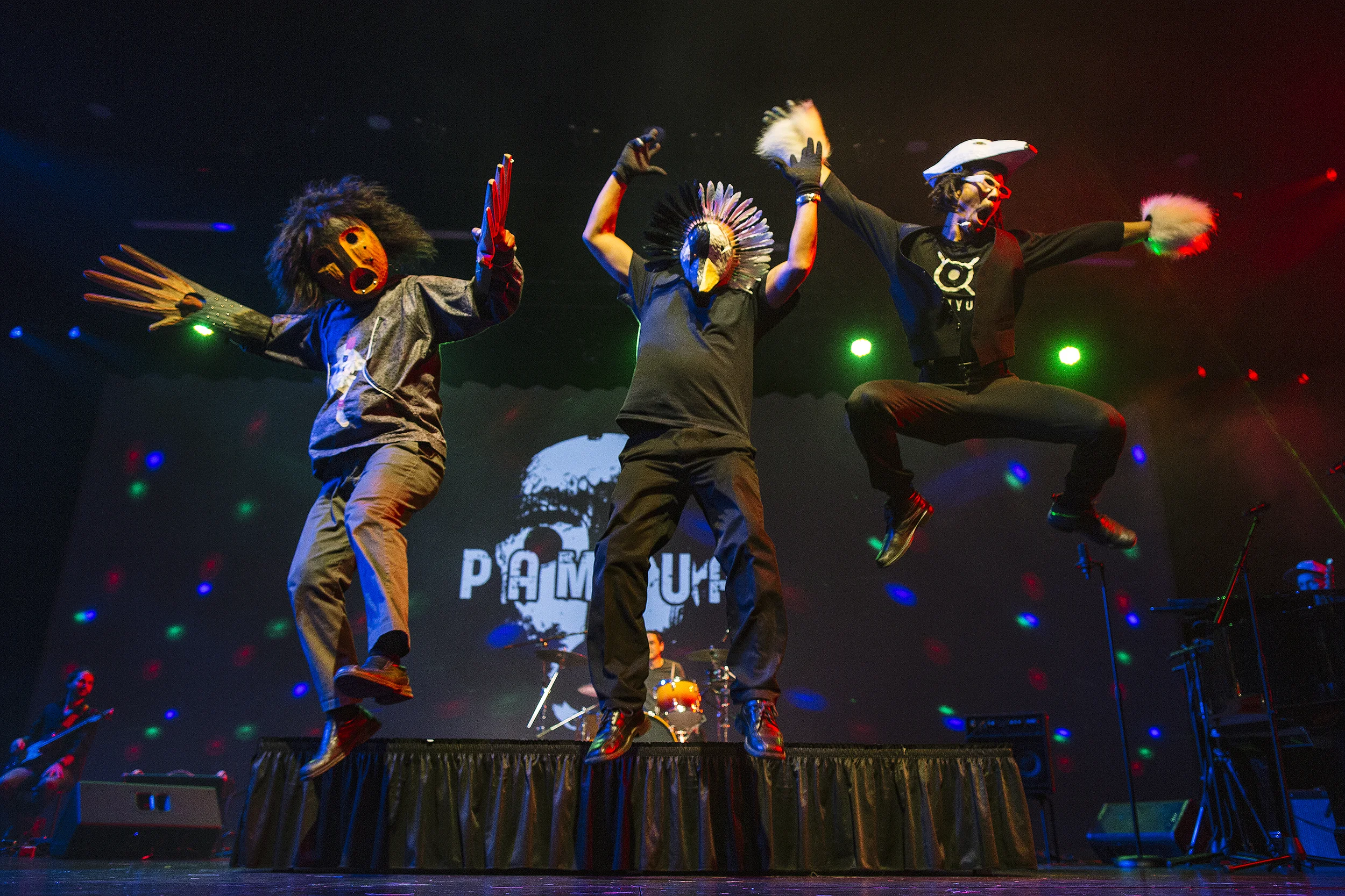 Live_1.jpg