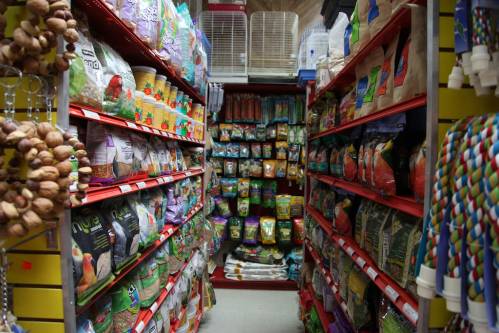 Pet Store Aisle | Pet Supplies Nassau County