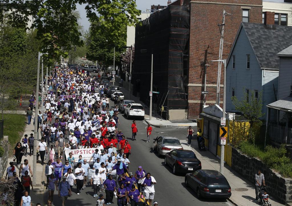 Hundreds of people for Peace