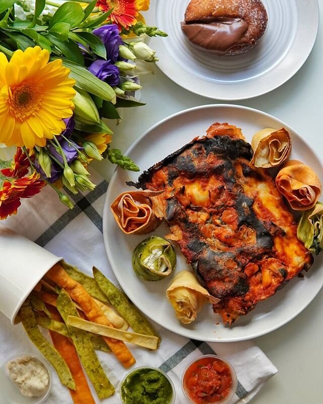 Squid Ink Lasagna with a side of real and fake flowers (I'm talking about those super cool Lasagna Roses) @ballaro_missionlasagna!

You'll find here things like 19 different types of lasagna, lasagna roses (carbonarra, pepperoni, spinach), lasagna st