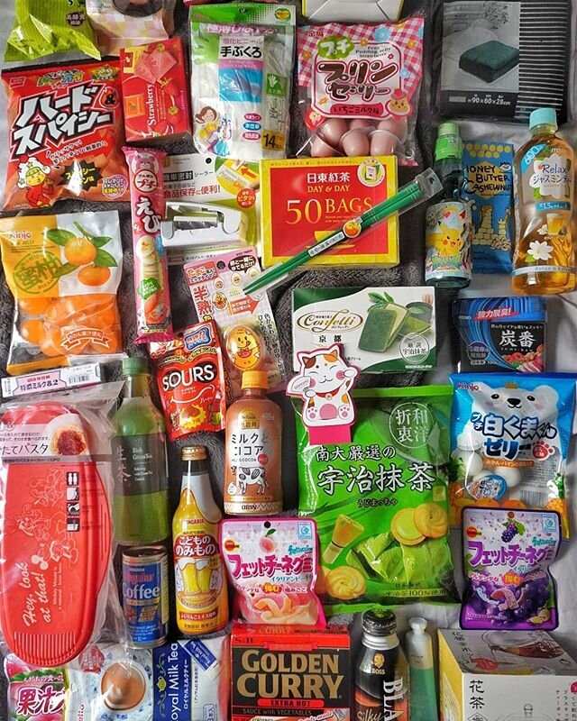 It literally feels like I just came back from Japan again thanks to the newly opened @oomomoontario e-shop! In fact, I don't think I brought home as many of these Japanese goodies as souvenirs as I have here. Many of these items I actually recognize 