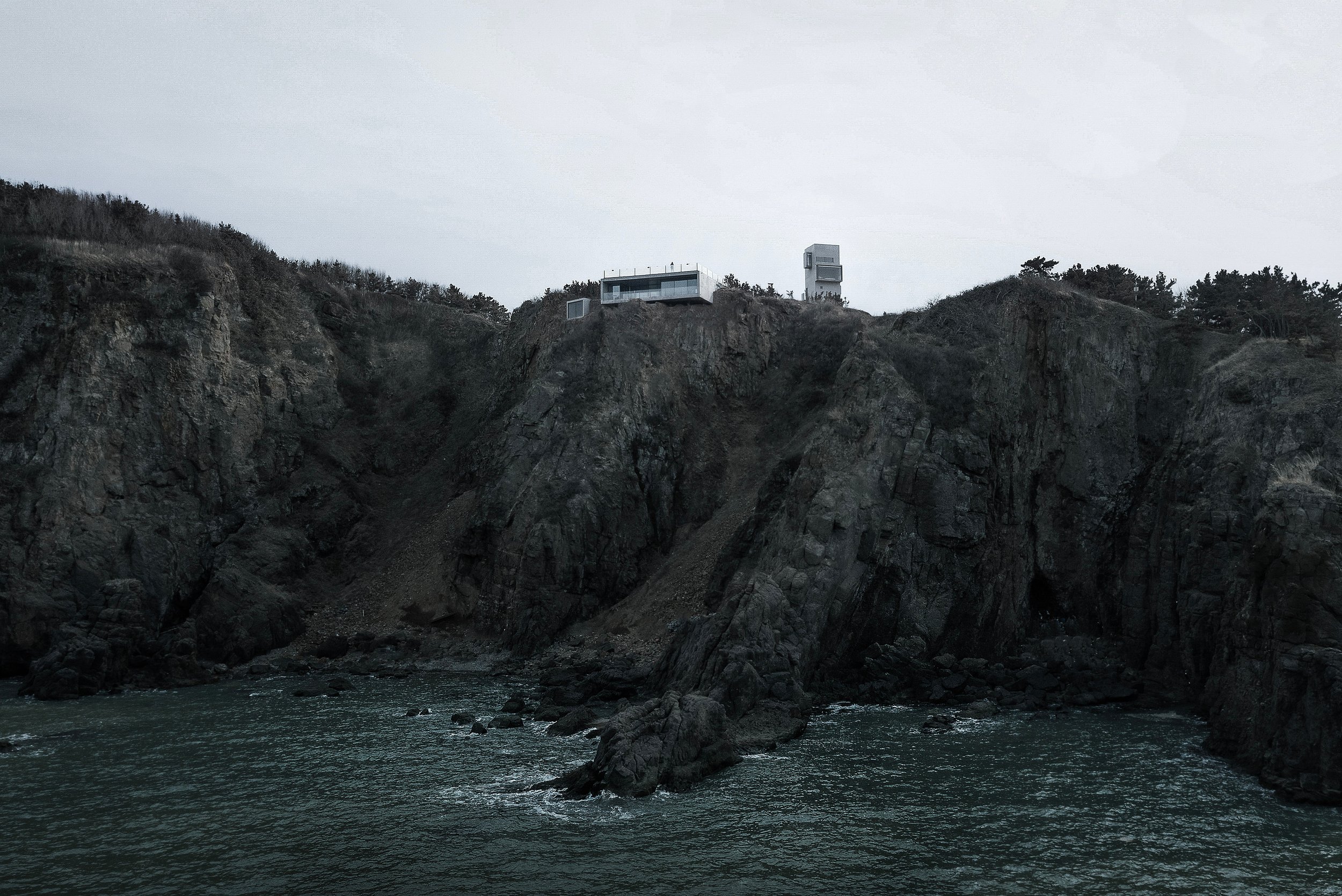 崖顶咖啡厅及塔居 Cliff Café and Tower House