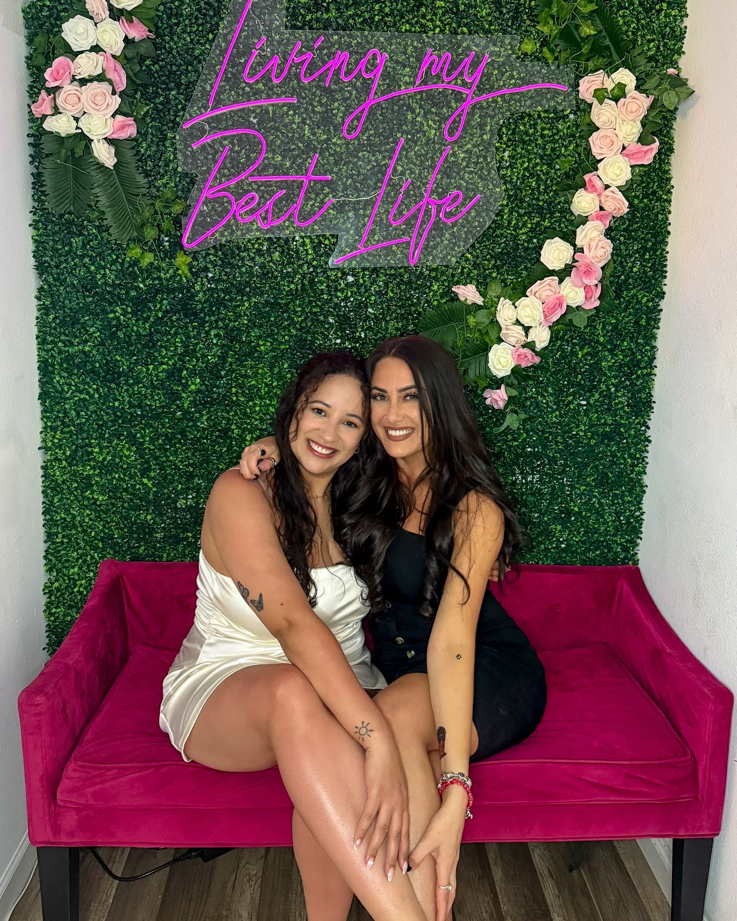 She&rsquo;s tying the knot 🎀🍾

We love you so much Tehehe can&rsquo;t wait to shakkkkmaa booooty at the real party 🐸