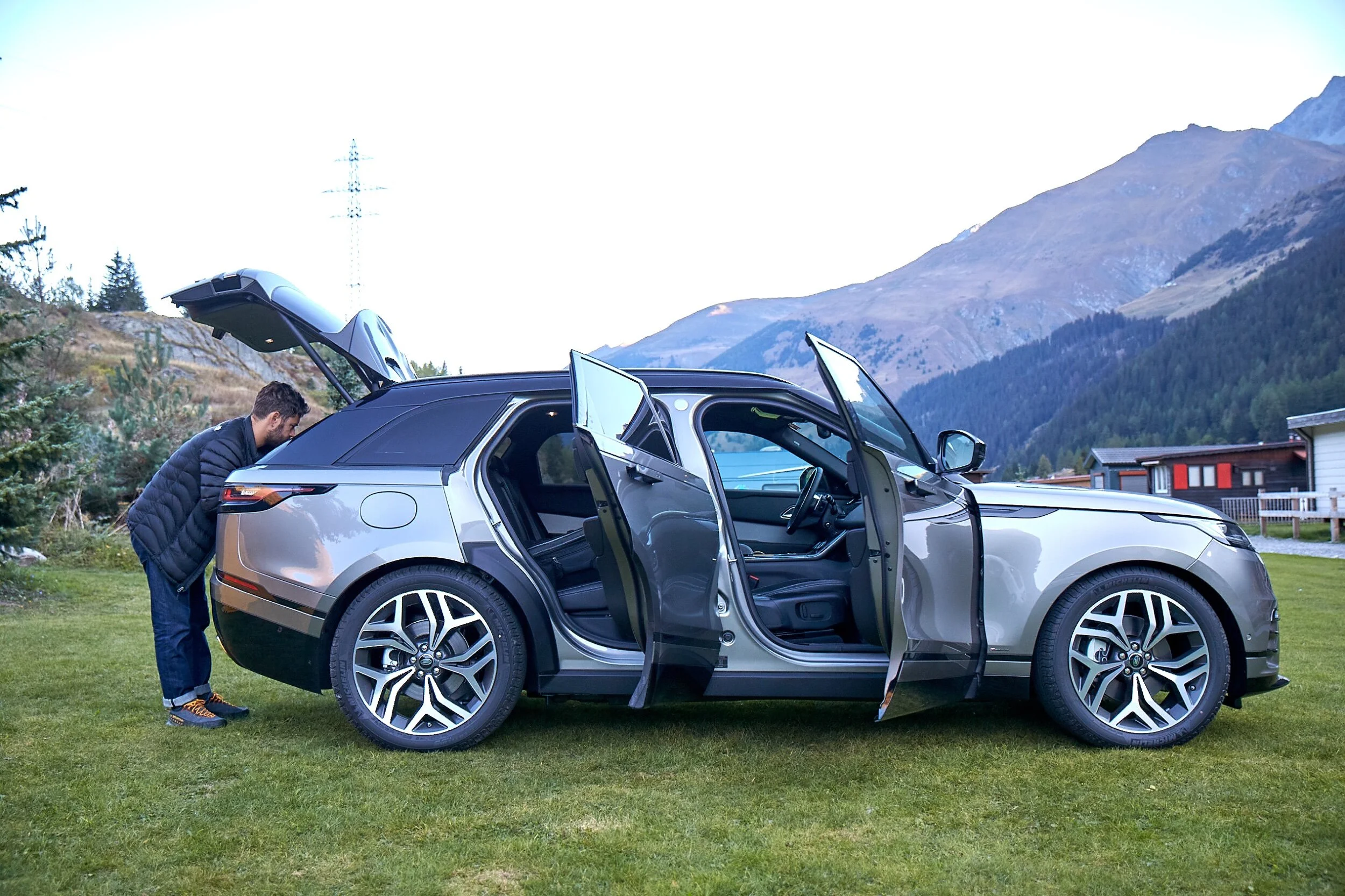 velar_tb_swiss_stills_canon_card_1_ 184.jpeg