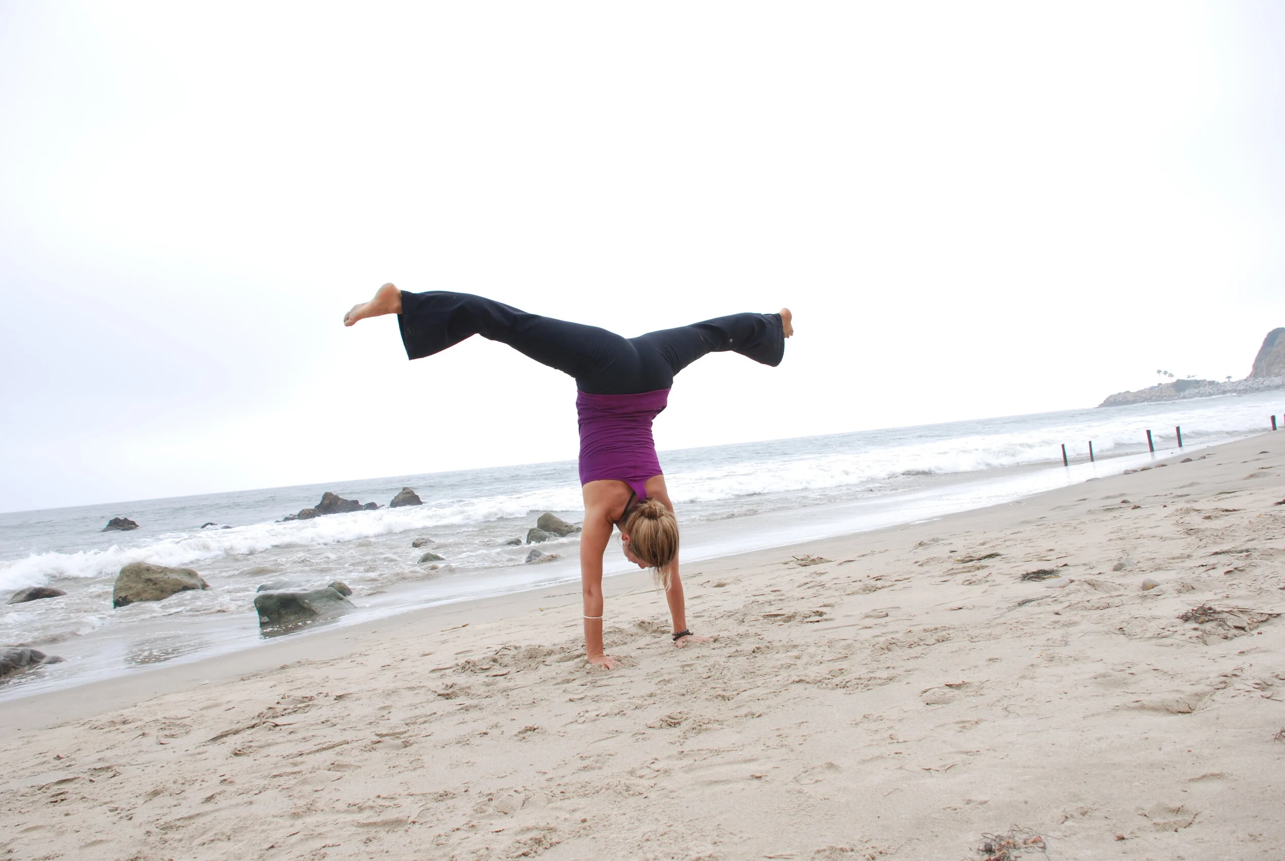 All Levels Flow Yoga Class with Kyra Anastasia (Online), 11:30am PT/2:30pm ET (75 minutes)