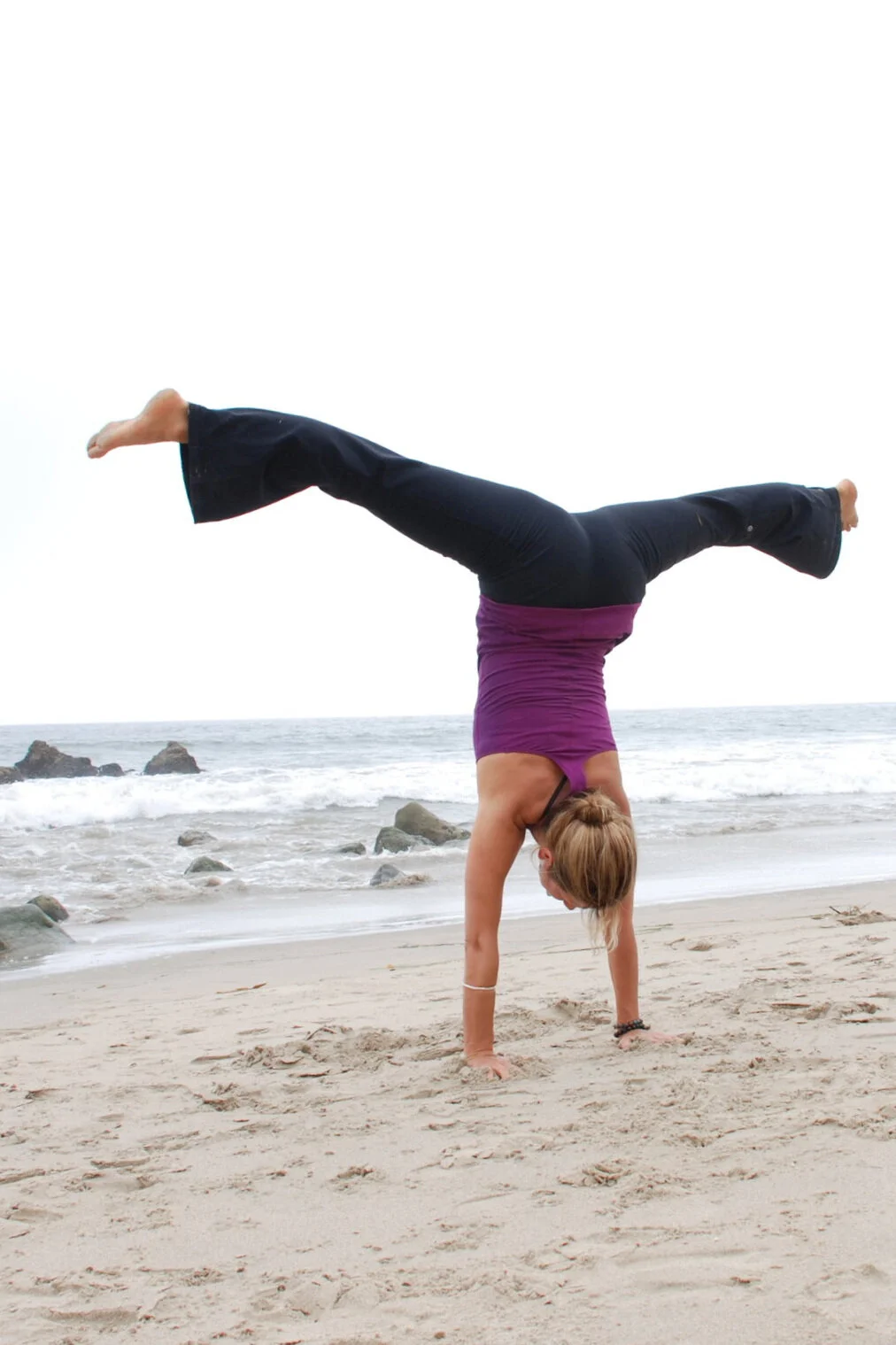 All Levels Flow Yoga Class with Kyra Anastasia (Online), 11:30am PT/2:30pm ET (75 minutes)
