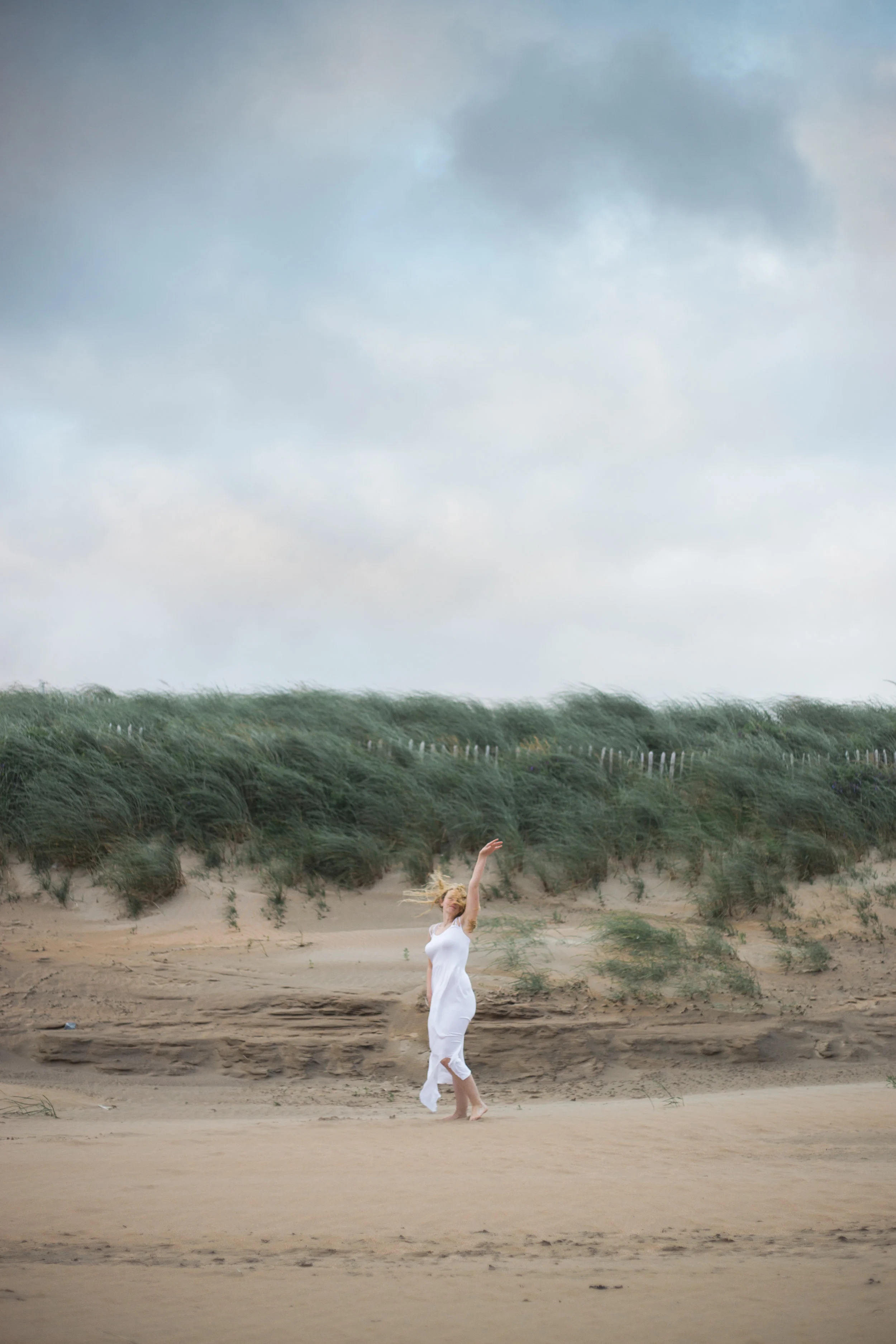 Lahinch, Ireland Beach Shoot by Westlake Wedding Photographer Matt Erickson Photography