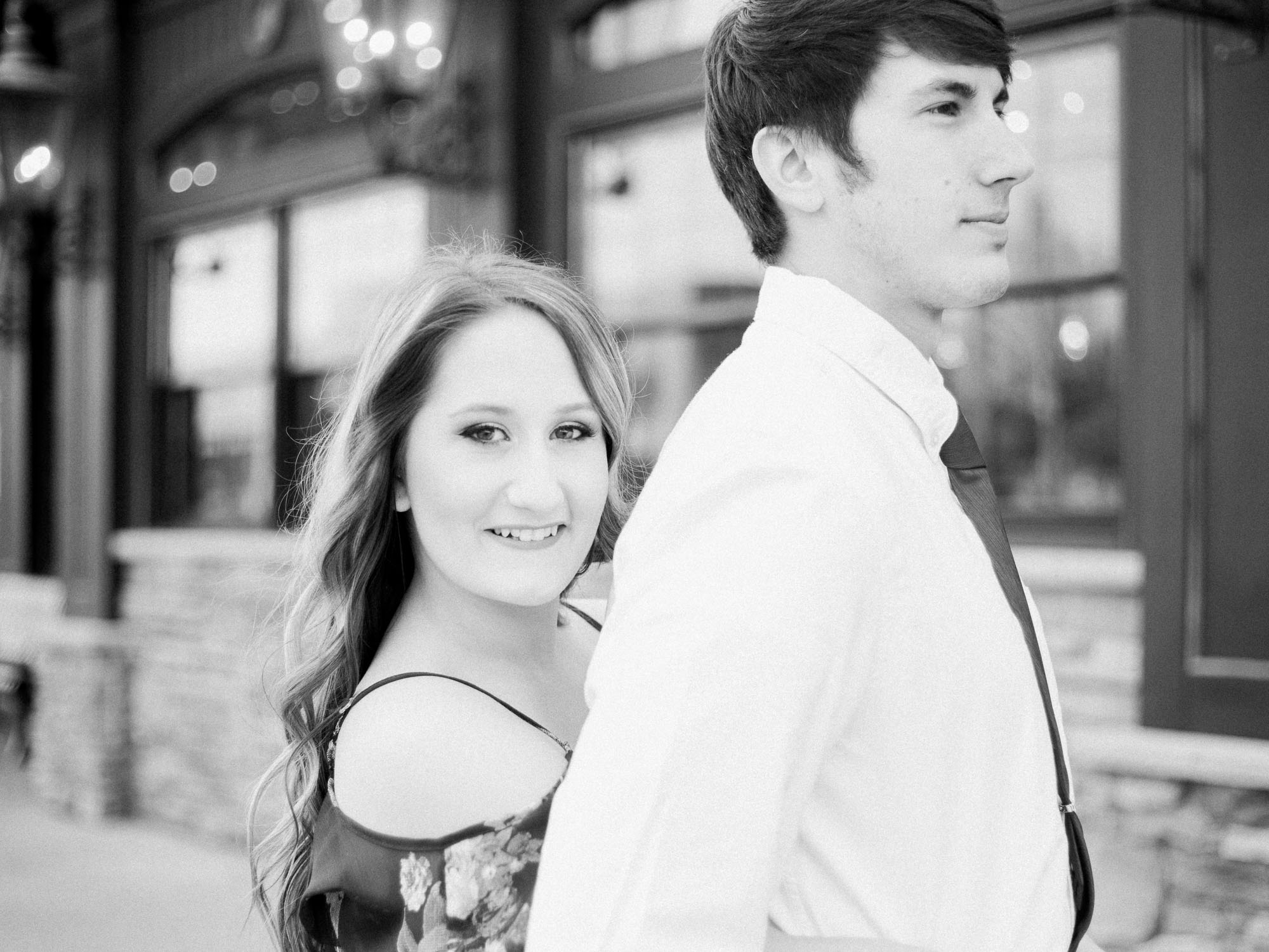 Engagement Photos in Rocky River Ohio by Cleveland Wedding Photographer Matt Erickson Photography