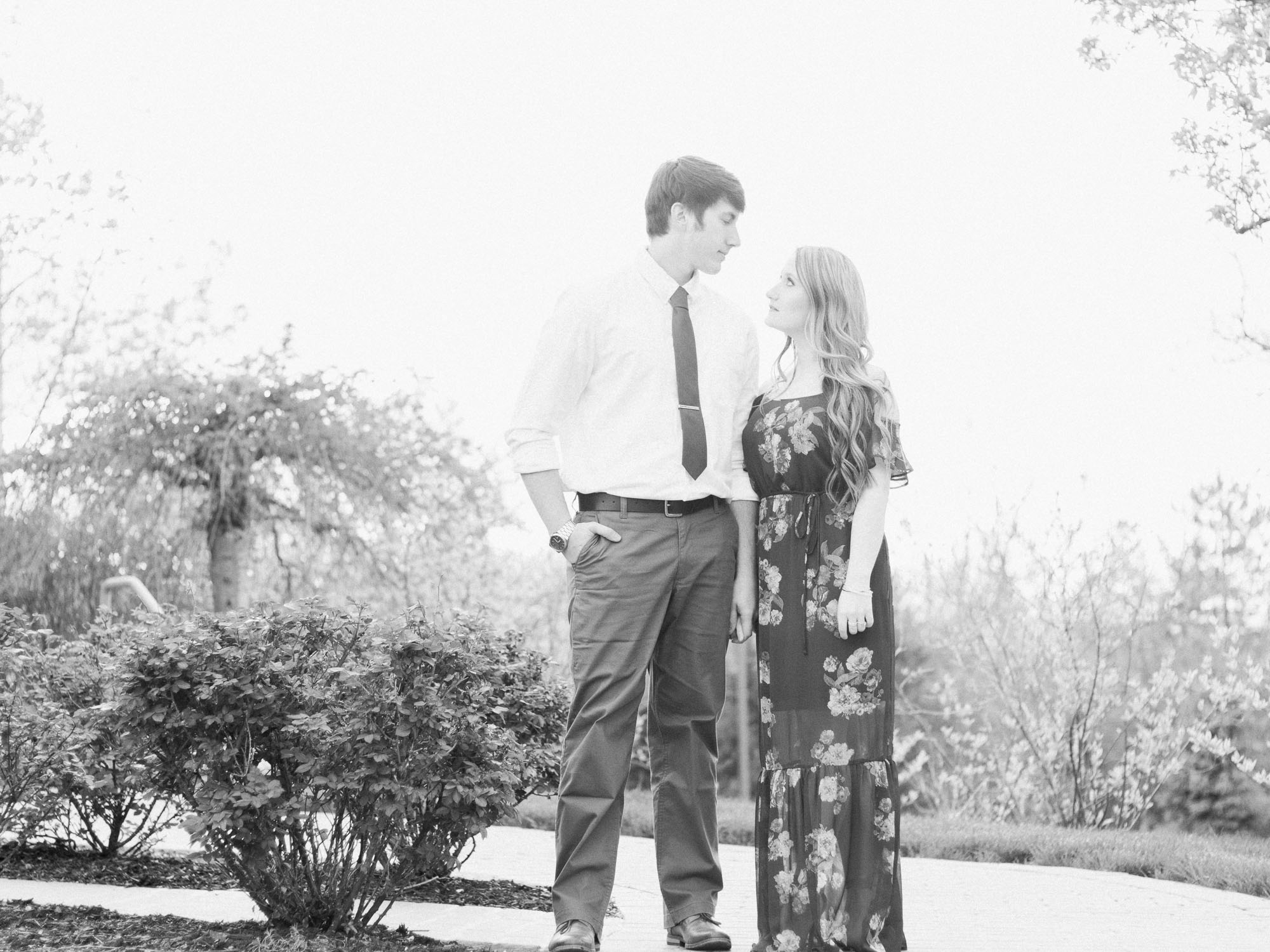 Engagement Photos in Rocky River Ohio by Cleveland Wedding Photographer Matt Erickson Photography