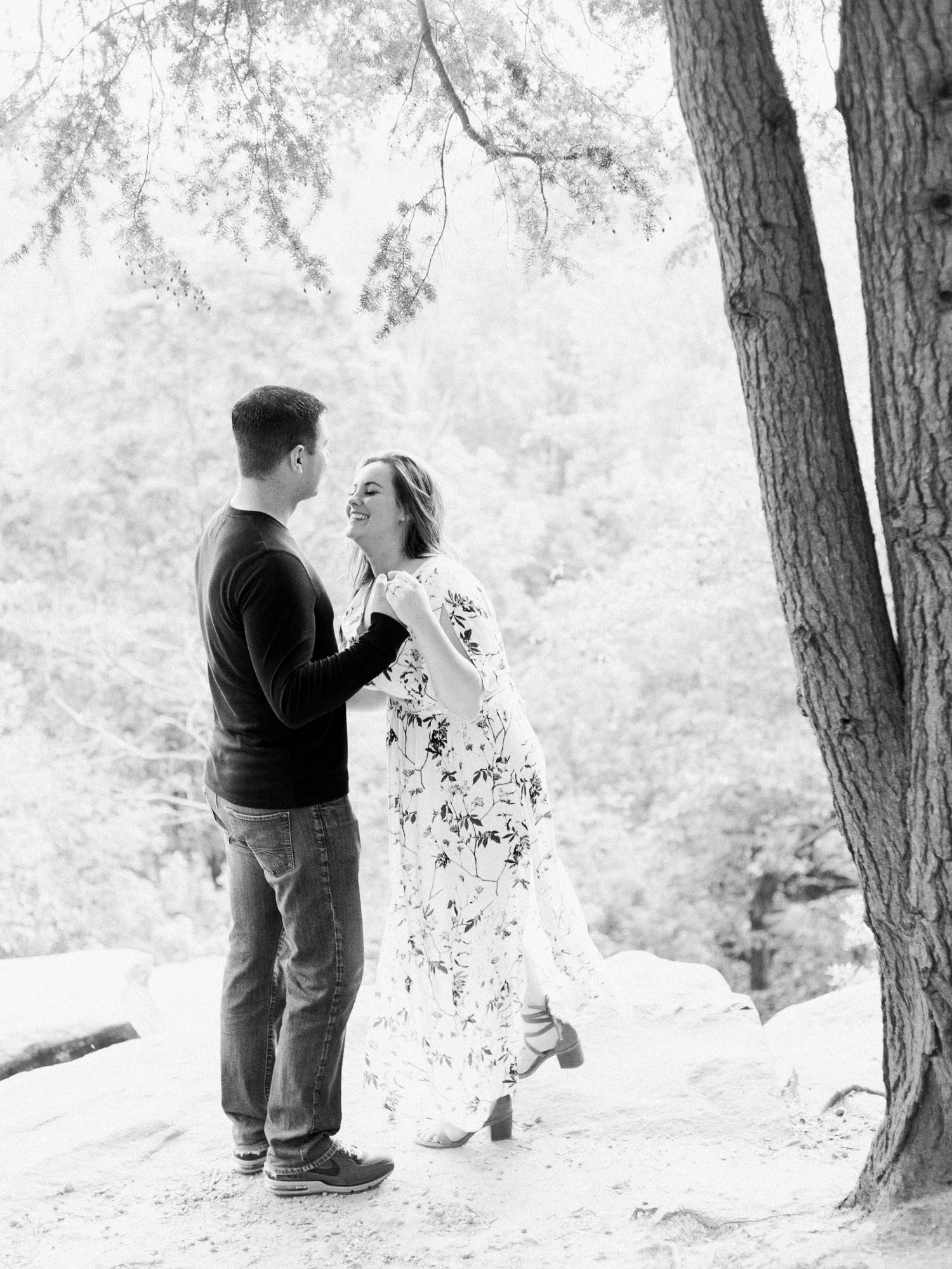 Engagement Photos in Cuyahoga Valley National Park by Cleveland Wedding Photographer Matt Erickson Photography