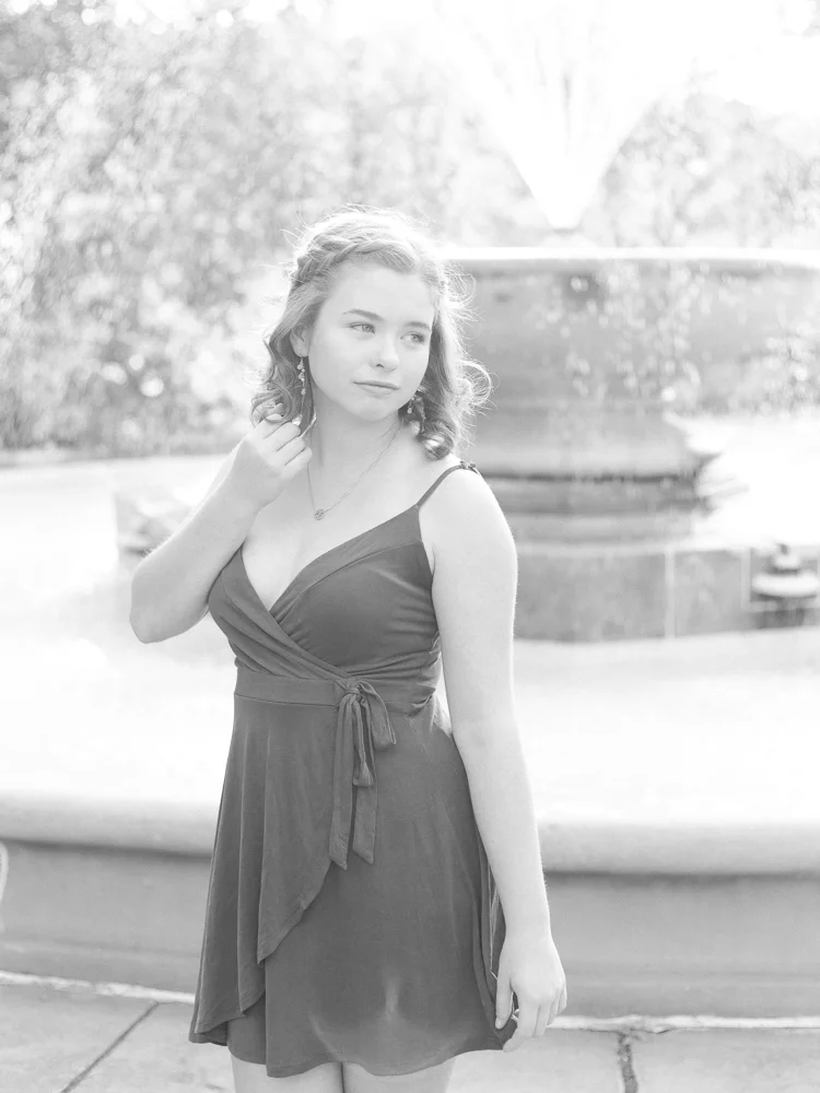 Senior Photos at the Cleveland Cultural Gardens by Cleveland Wedding Photographer Matt Erickson Photography