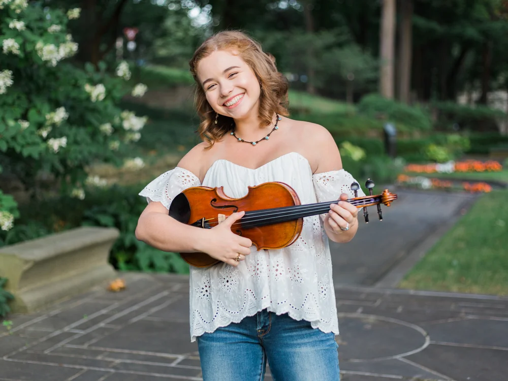 Senior Photos at the Cleveland Cultural Gardens by Cleveland Wedding Photographer Matt Erickson Photography