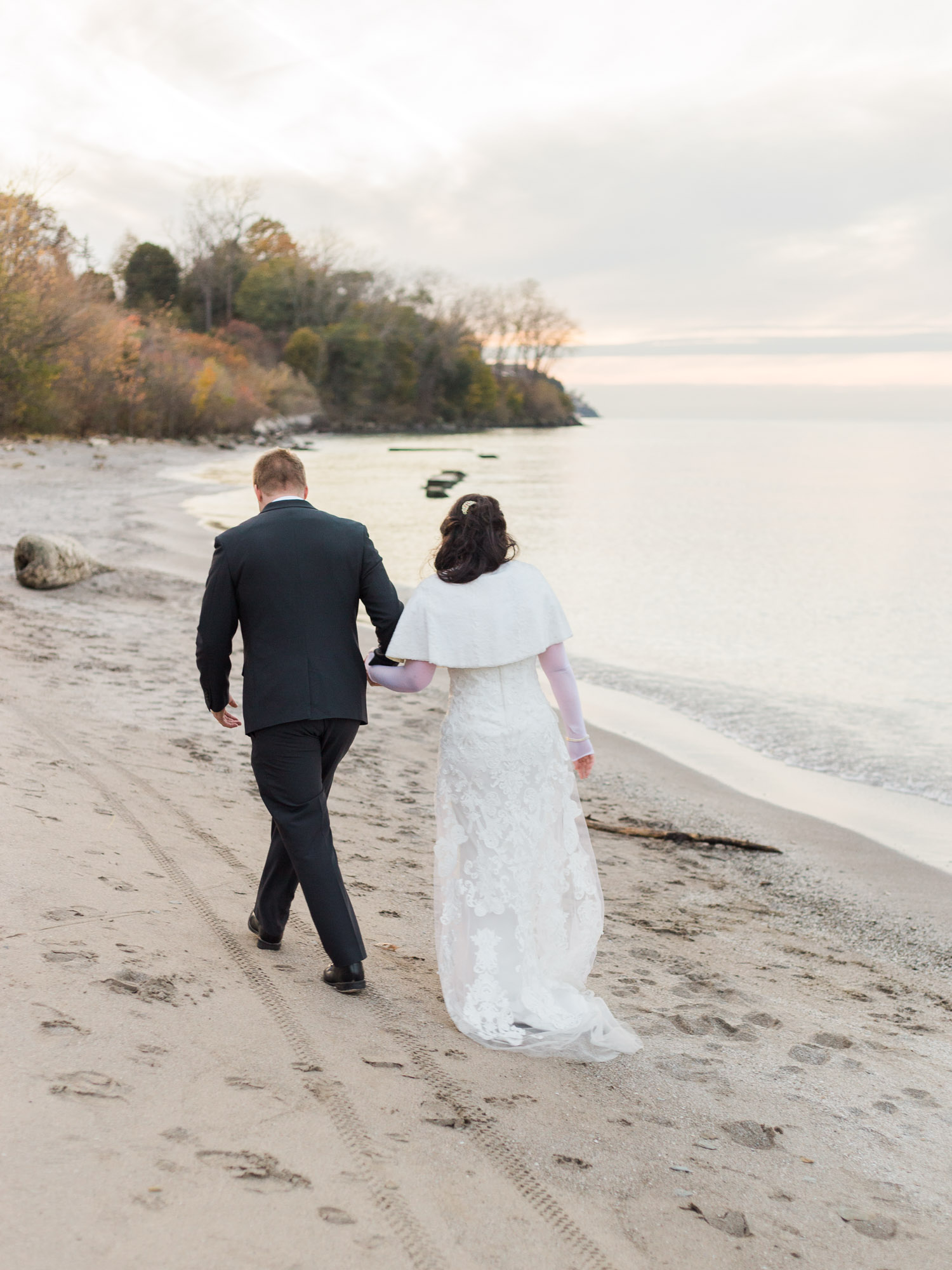 Lakeside Wedding by Cleveland Wedding Photographer Matt Erickson Photography