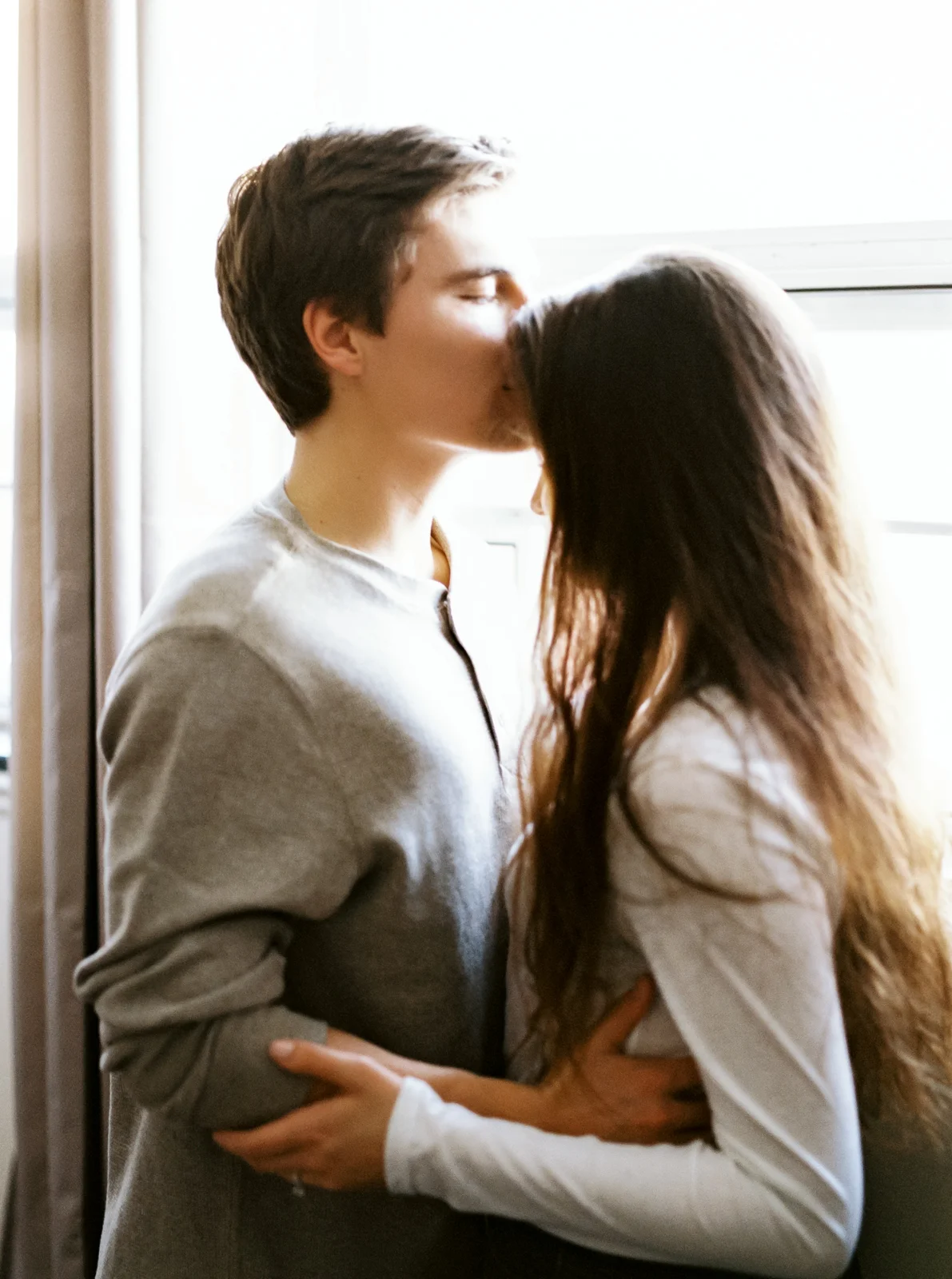 Intimate Engagement Photos At Home by Cleveland Wedding Photographer Matt Erickson Photography