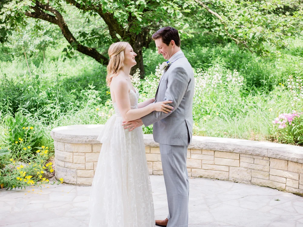 matt-erickson-photography-chicago-garden--independence-grove-wedding-photos-5.jpg
