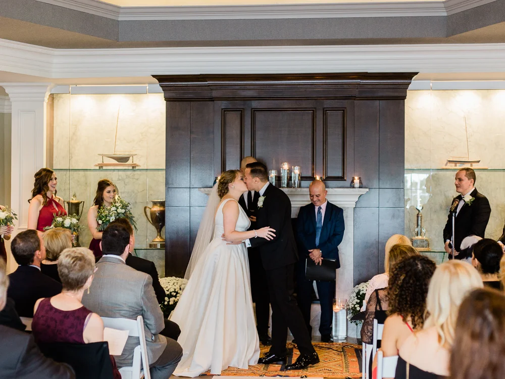 cleveland-yacht-club-wedding-photos-by-matt-erickson-photography-4.jpg