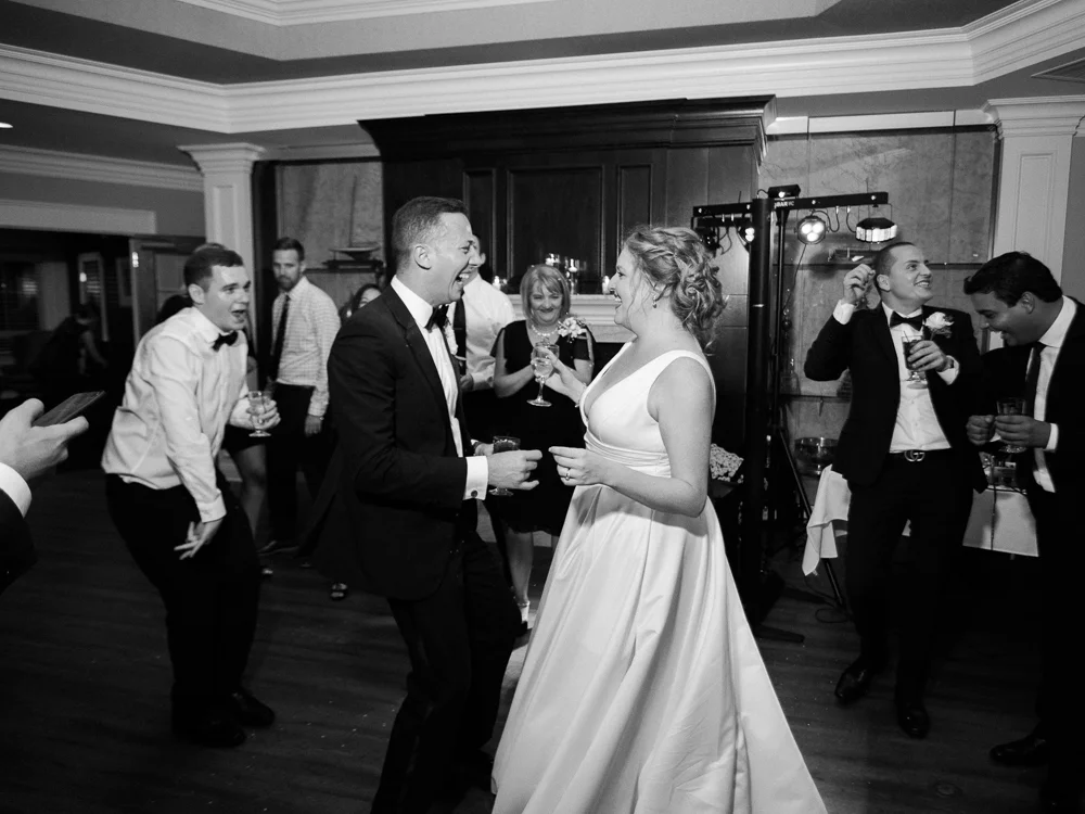 cleveland-yacht-club-wedding-photos-by-matt-erickson-photography-19.jpg