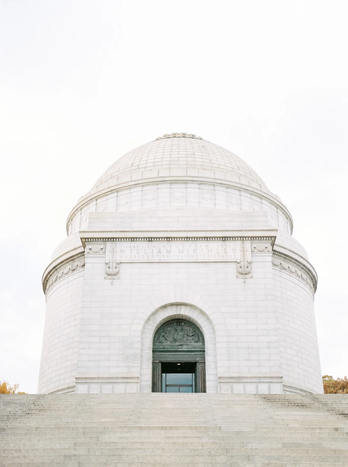 fall-downtown-canton-engagement-photo-ideas-matt-erickson-photography-7.jpg