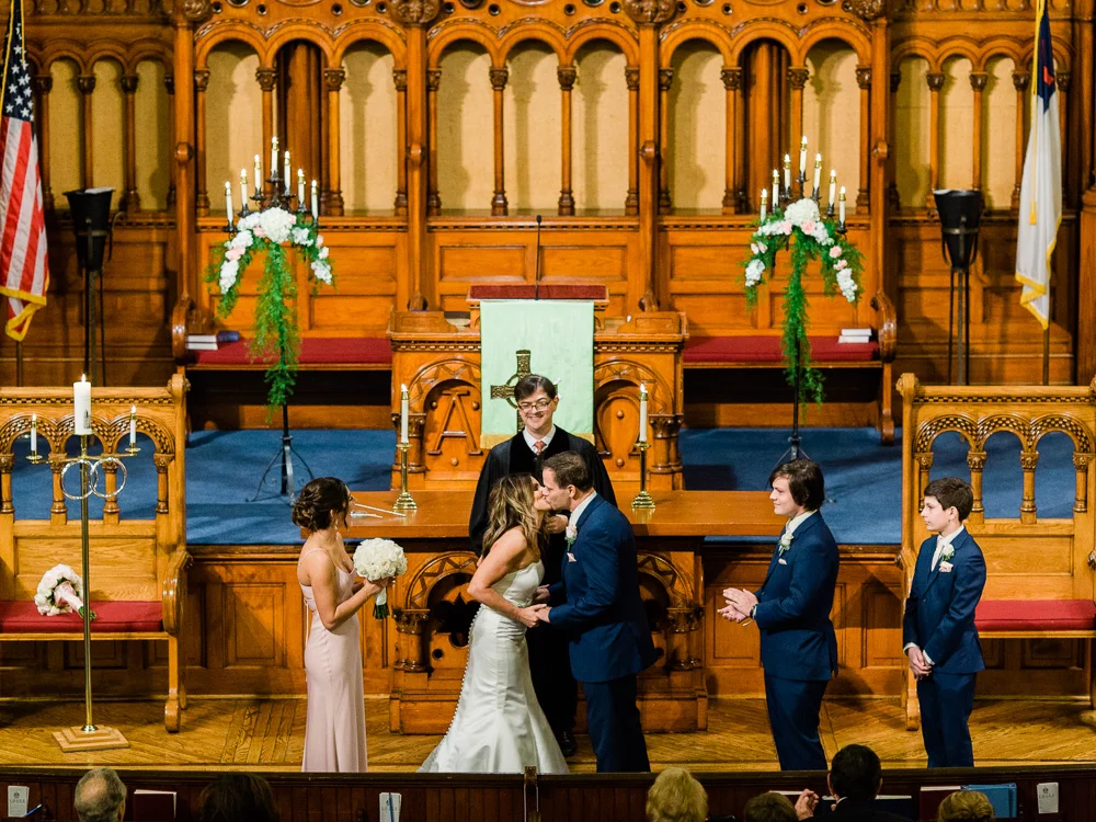 ritz-carlton-luxury-cleveland-wedding-photos-by-matt-erickson-photography-41.jpg