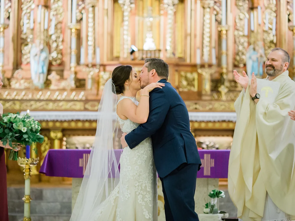 romantic-cleveland-christmas-wedding-photos-by-matt-erickson-photography-17.jpg