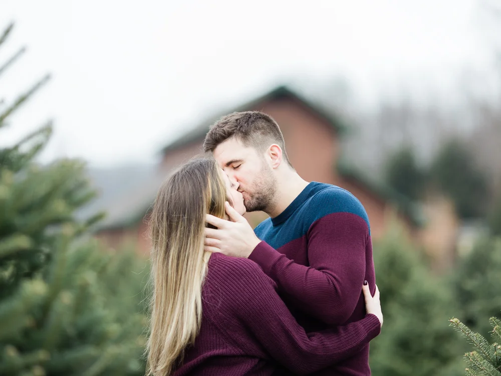 christmas-tree-farm-engagement-photos-matt-erickson-photography-27.jpg