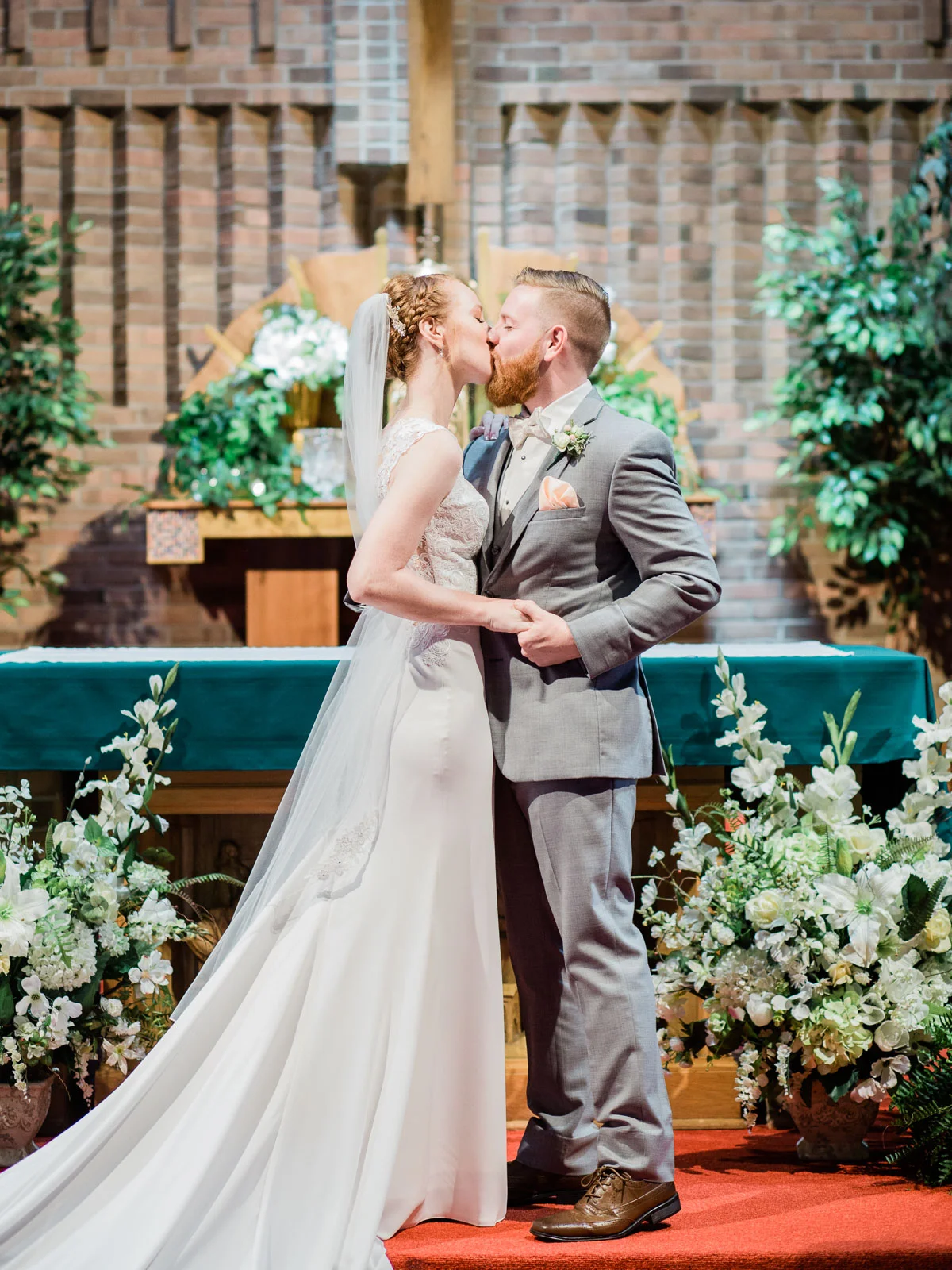Romantic Summer Wedding in Ashland Ohio-17.jpg
