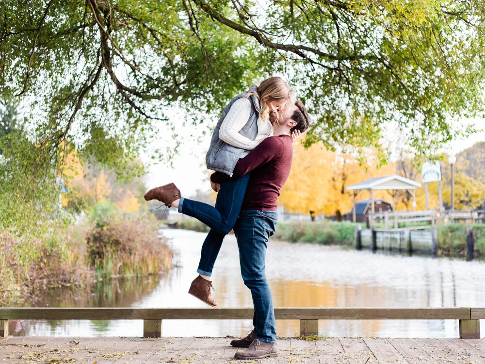 romantic-fall-engagement-photos-by-matt-erickson-photography-6.jpg