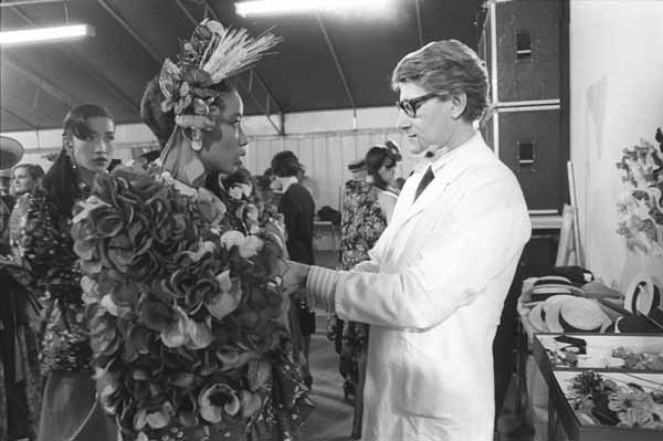 Yves Saint Laurent and Mounia, 1982