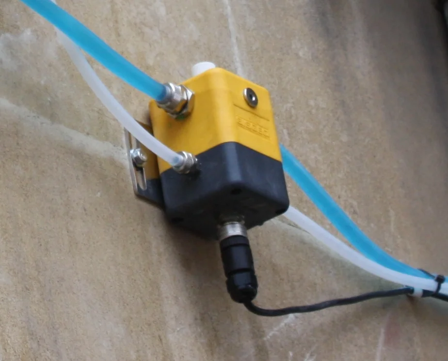 Liquid levelling sensors