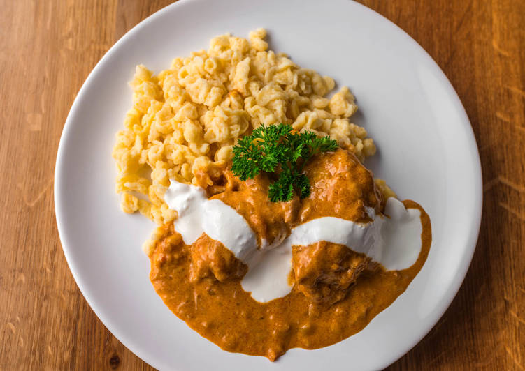 Chicken paprikash
