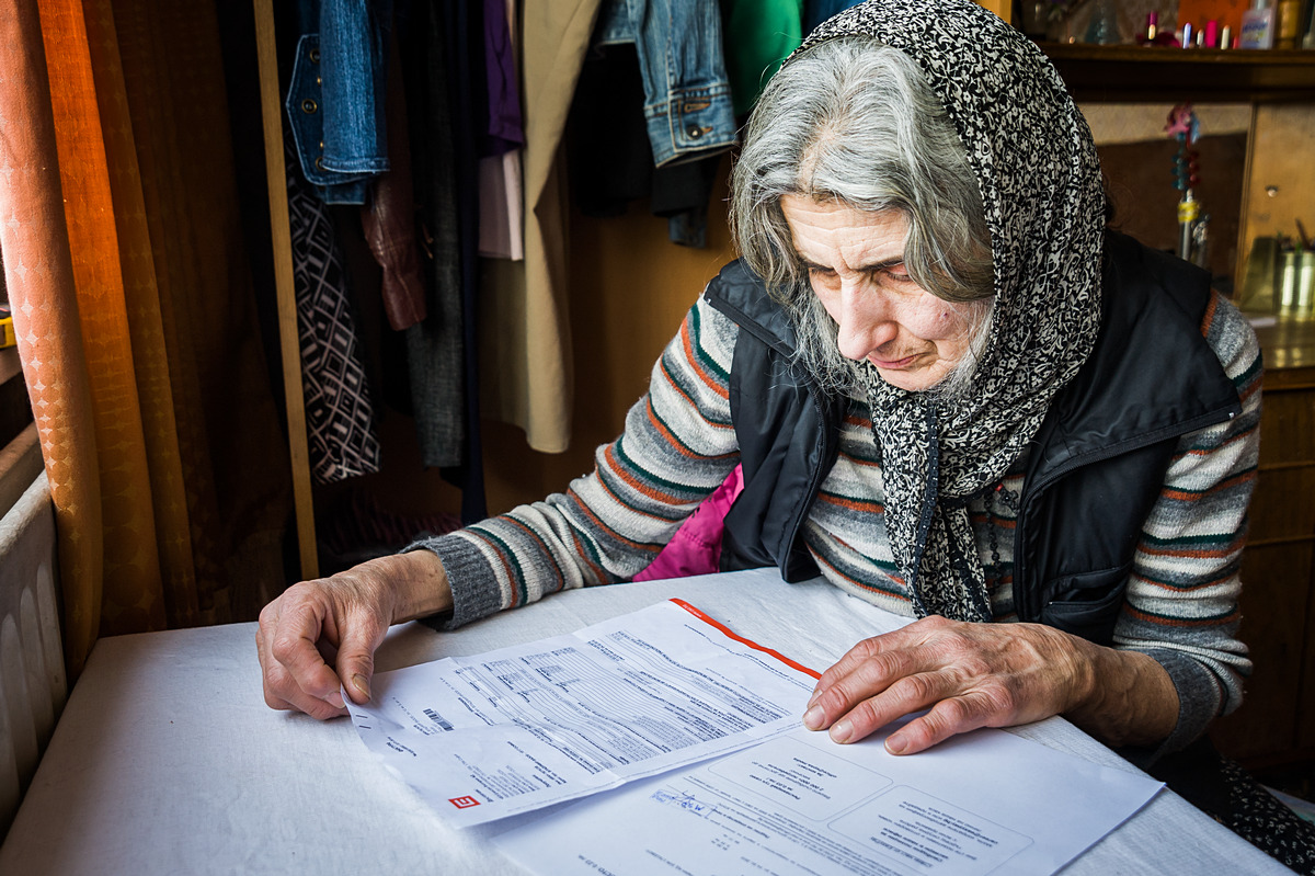 SOFIA • A retired teacher, Liliya receives pension and support of  €300/mo.; her electricity bill in January was €100.