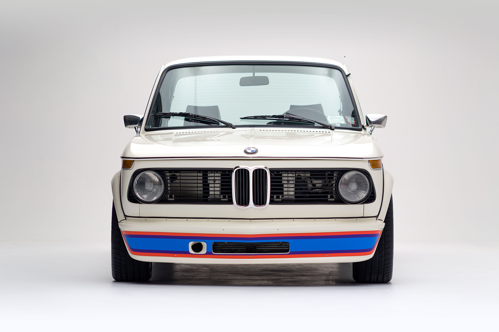 ClassicDotCom_BMW_2002_Turbo_06.jpg