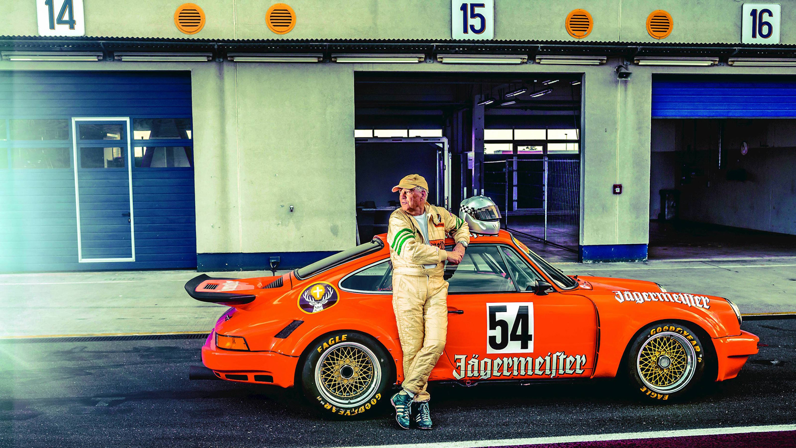 4223363_eckhard_schimpf_porsche_911_rsr_3_0_oschersleben_2016_porsche_ag.jpg